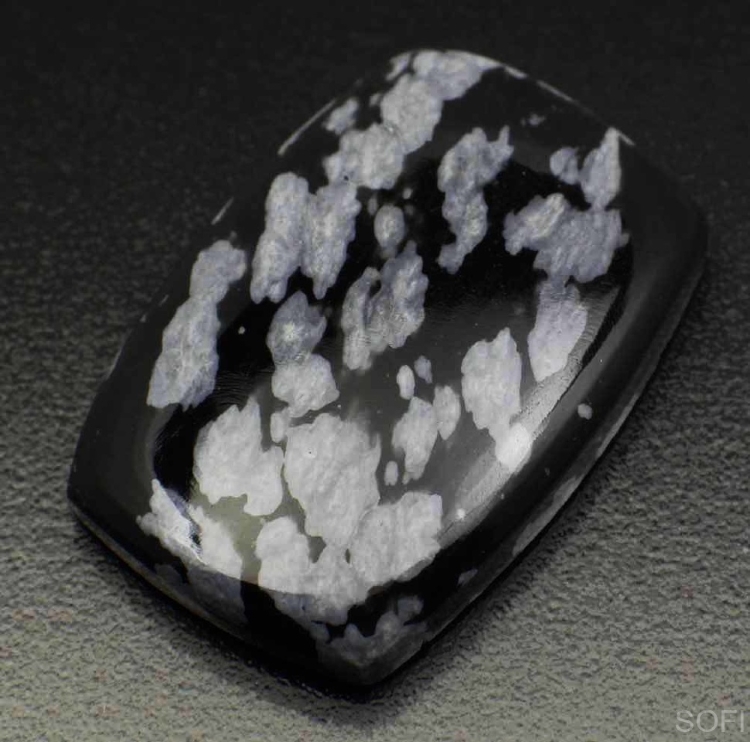  Камень снежный обсидиан натуральный 17.80 карат арт. 12868