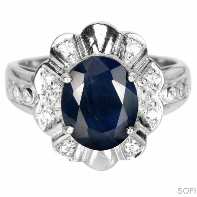 Серебряное кольцо с синим корундом натуральным арт 26298