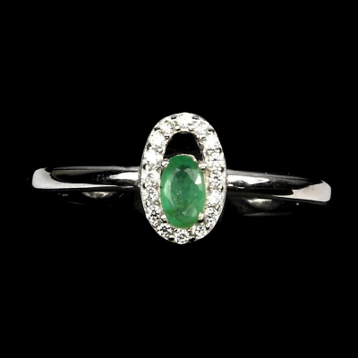 Серебряное кольцо с зеленым бериллом арт 26691
