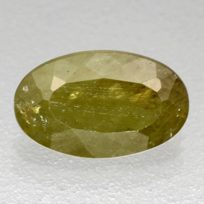 Камень Сфен Титанит натуральный 3.66 карат арт 10361