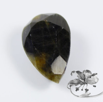 Камень шоколадный сапфир натуральный 25.80  карат арт. 10624