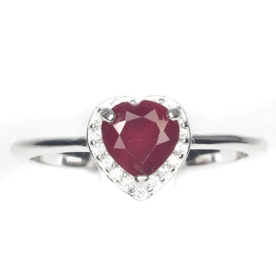 Серебряное кольцо с розовым корундом арт 26709