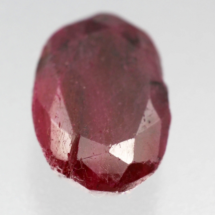 Камень розовый корунд натуральный 14.50 карат арт 7118