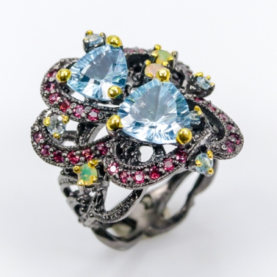 Серебряное кольцо дизайнерский натуральный голубой топаз арт 33276