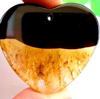 Камень черный Агат натуральный 97.30 карат 45х42 мм кабошон сердце арт 19236