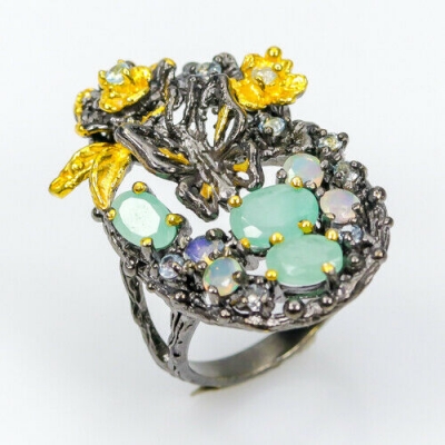 Серебряное кольцо с зеленым бериллом и опалом арт 28845