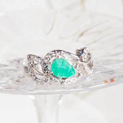 Серебряное кольцо с зеленым бериллом натуральным арт. 4685