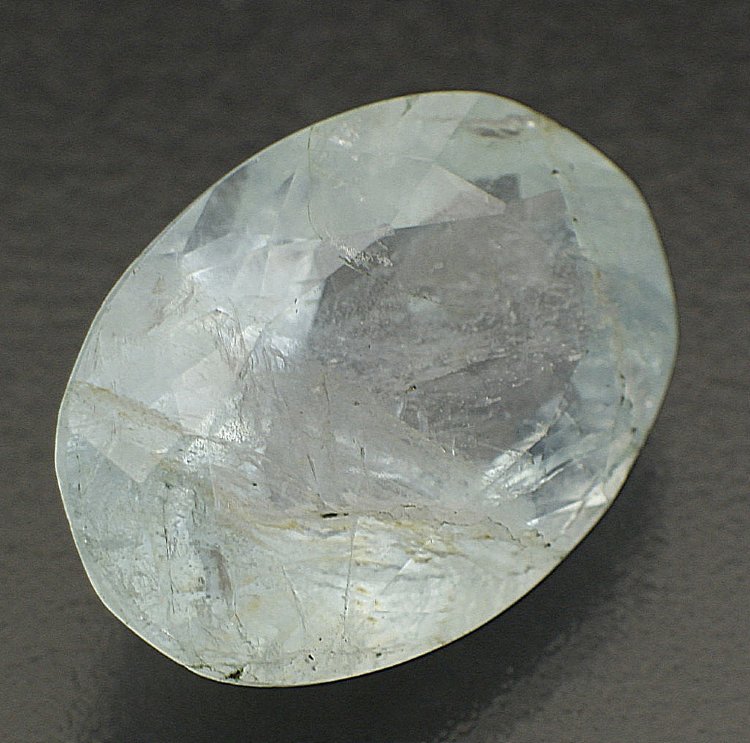 Камень Аквамарин натуральный 8.20 карат 16х12 мм овал арт. 16708