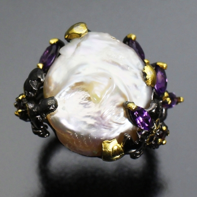 Серебряное кольцо с жемчугом и аметистом арт 26576